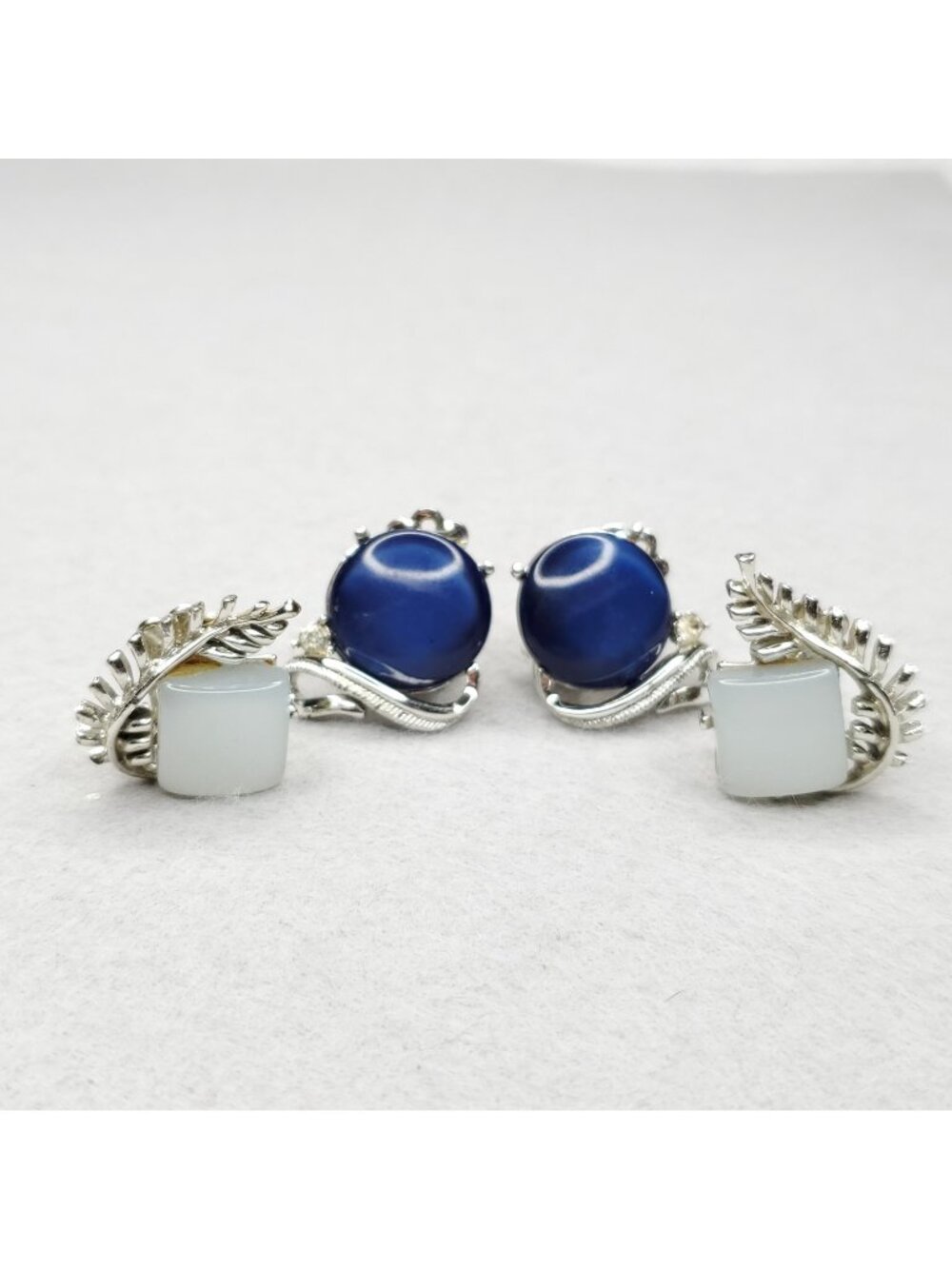 Vintage Coro Earrings Silver Tone White Blue Moonglow Thermoset 2 Pair 1"